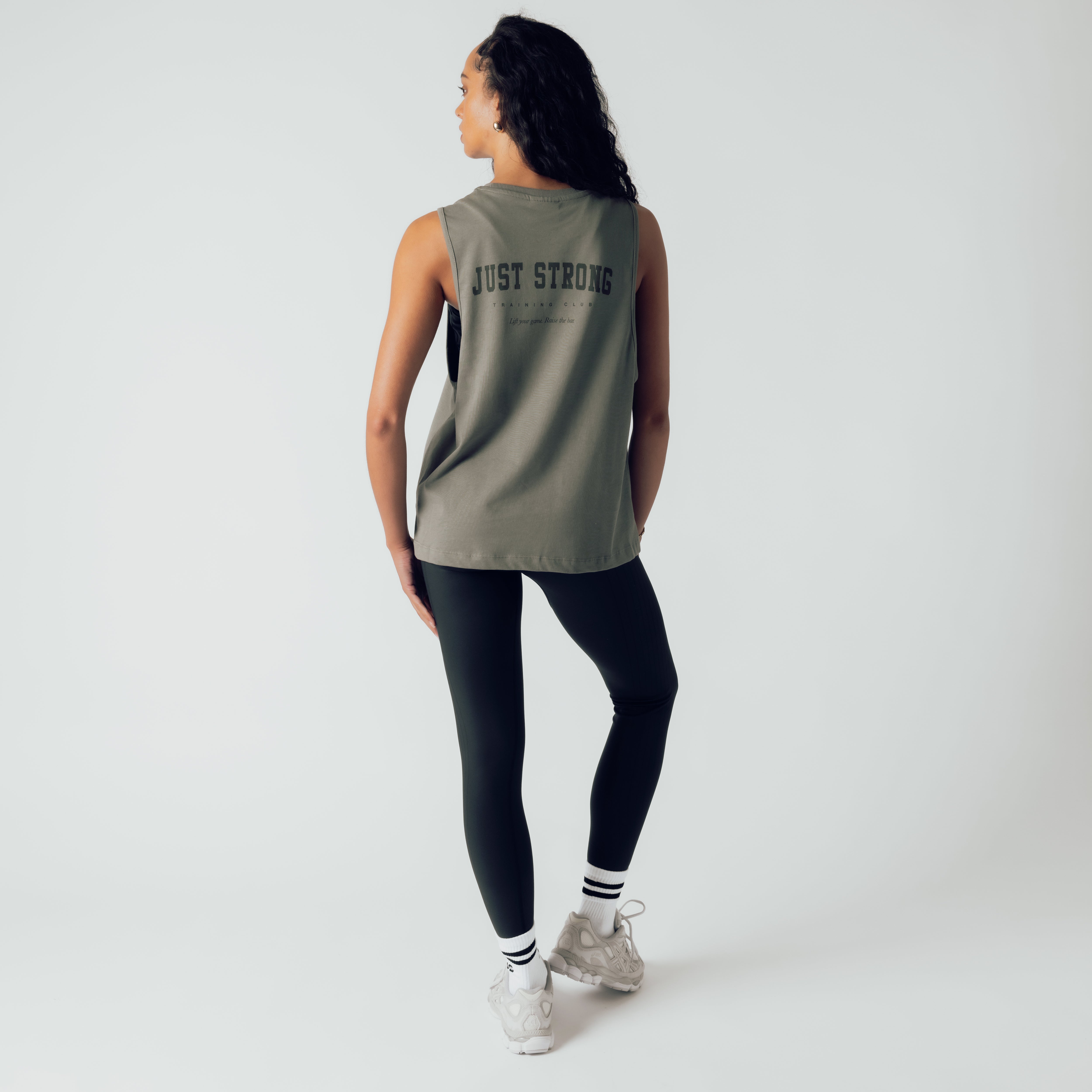 Training Club Drop Arm Tank - Washed Olive