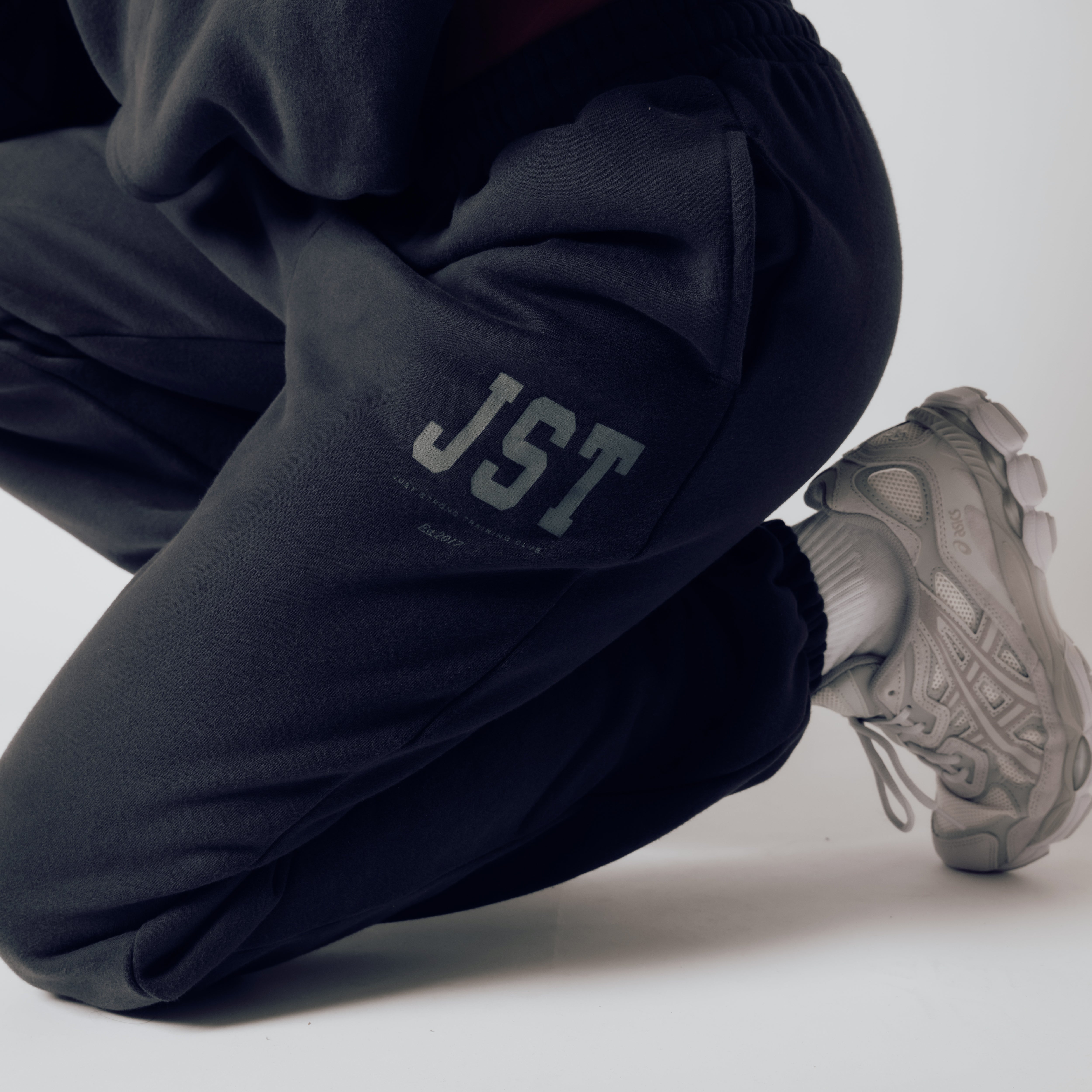 Training Club Oversized Joggers - Washed Black